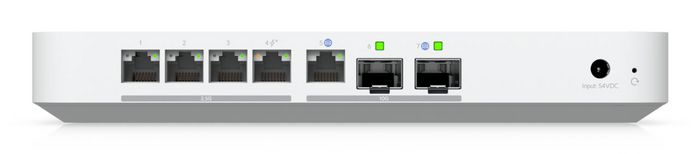 Ubiquiti Gateway 10G avec switch 4 ports 2.5 GbE, PoE+, ports WAN 10G SFP+ et RJ45, port LAN 10G SFP+, processeur quad-core, 2 GB, boîtier blanc Ubiquiti Gateway 10G avec switch 4 ports 2.5 GbE, PoE+, ports WAN 10G SFP+ et RJ45, port LAN 10G SFP+, processeur quad-core, 2 GB, boîtier blanc
