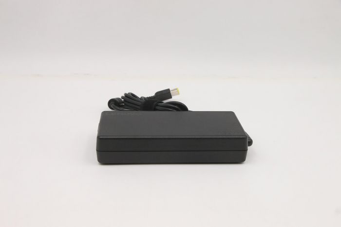 Lenovo Adaptateur secteur 150 W pour ThinkPad Lenovo Adaptateur secteur 150 W pour ThinkPad