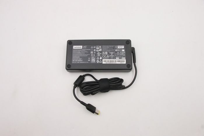Lenovo Adaptateur secteur 150 W pour ThinkPad Lenovo Adaptateur secteur 150 W pour ThinkPad