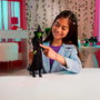 Mattel - Poupée Chanteuse Elphaba Wicked, Inspirée du Film, Chante 'Defying Gravity', 15 Secondes de Musique, Robe Interchangeable, Peau Verte, Cheveux Noirs Tressés, Jouet +4 Ans