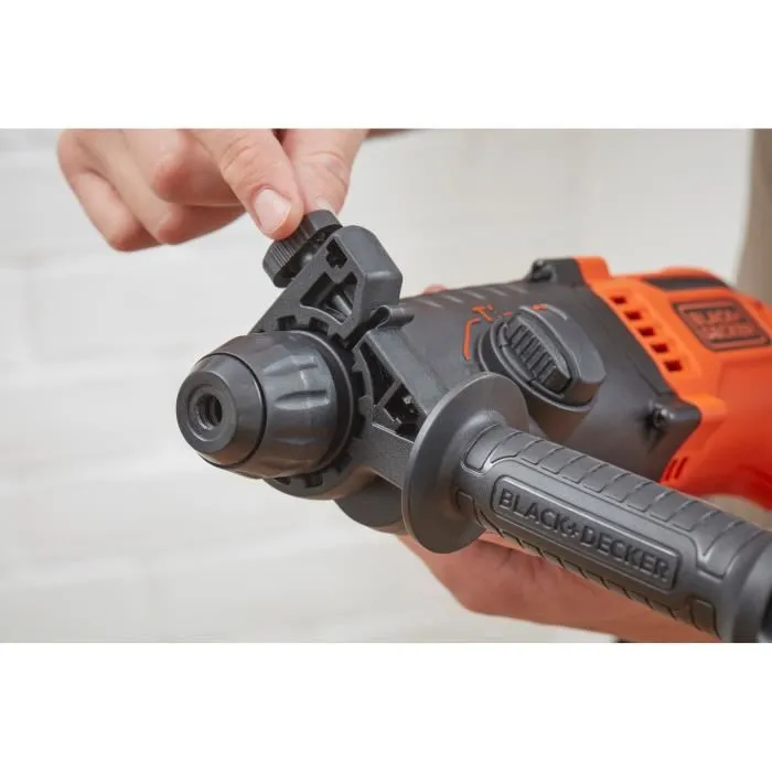 Black + Decker BEHS01-QS Perforateur filaire 650W - 3 fonctions (perforation, perçage, burinage) - Livré avec mandrin SDS+ et 2 forets béton 6 mm et 8 mm Black + Decker BEHS01-QS Perforateur filaire 650W - 3 fonctions (perforation, perçage, burinage) - Livré avec mandrin SDS+ et 2 forets béton 6 mm et 8 mm