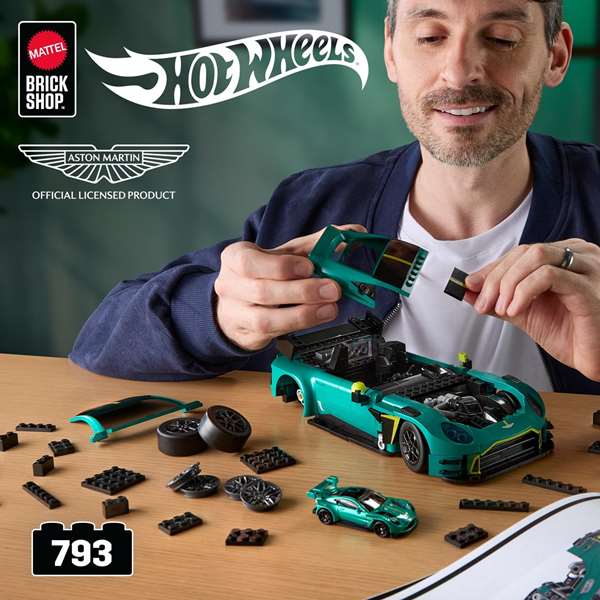 Mattel Hot Wheels Elite Construction Aston Martin Vantage GT3 '24