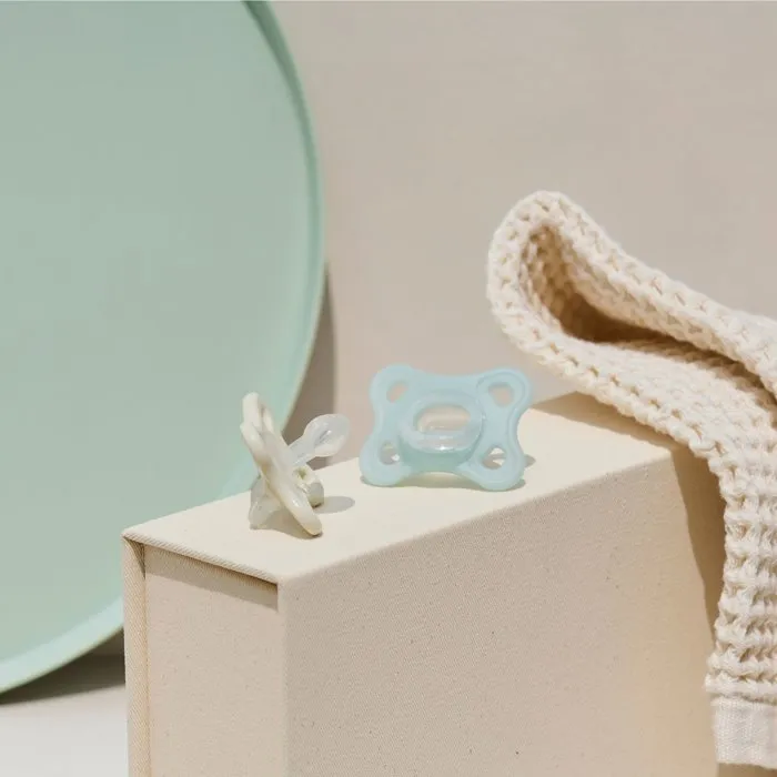 MAM - Sucette physiologique - Lot de 2 - En silicone souple et doux pour nouveau-nés - Bleu et Vert