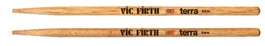 VICFIRTH Baguettes American Classic 5A Terra avec pointe en nylon