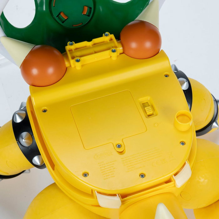 JAKKS PACIFIC Figurine Big Bad Bowser Super Mario 30 cm - 15 sons et phrases, 22 points d'articulation - Multilingue JAKKS PACIFIC Figurine Big Bad Bowser Super Mario 30 cm - 15 sons et phrases, 22 points d'articulation - Multilingue