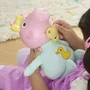 Hasbro Peppa Pig Gros Câlins Evie - Poupée Interactive Peluche avec 4 Accessoires et 20+ Sons, Personnage Série TV dès 3 ans