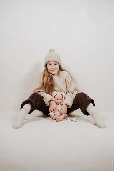 Muñecas Arias - Poupée reborn Arias 38 cm Max Beige avec coussin (corps en vinyle, sexe garçon) - Produit en espagnol