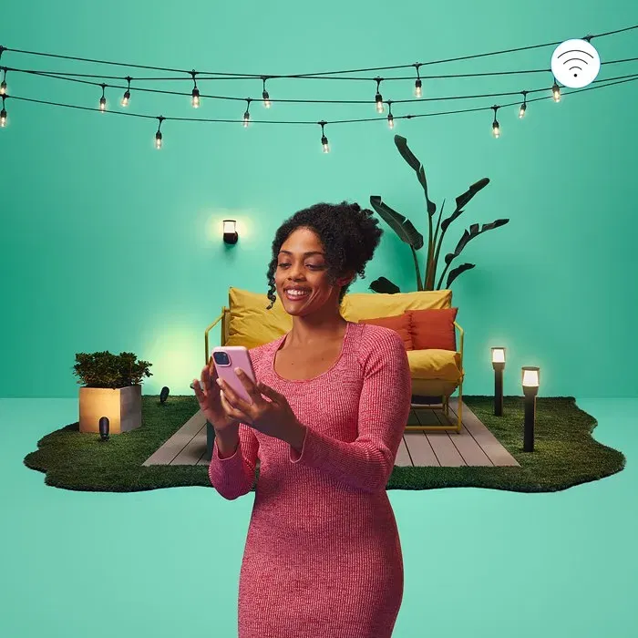 Wiz Applique Murale Extérieure Connectée WIZ ELPAS, IP44, Couleur, Compatible Alexa & Google Assistant - Noir Wiz Applique Murale Extérieure Connectée WIZ ELPAS, IP44, Couleur, Compatible Alexa & Google Assistant - Noir