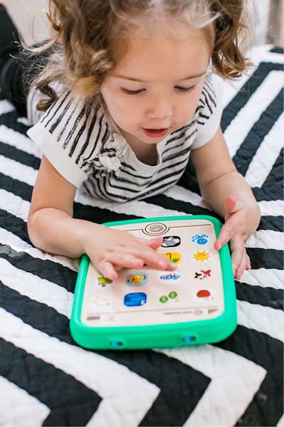 Hape Tablet de madera Magic Touch Curiosity, tablette tactile éducative en bois pour bébé 6 mois+, 19 x 14,7 x 2,6 cm, fonctionne avec piles Hape Tablet de madera Magic Touch Curiosity, tablette tactile éducative en bois pour bébé 6 mois+, 19 x 14,7 x 2,6 cm, fonctionne avec piles
