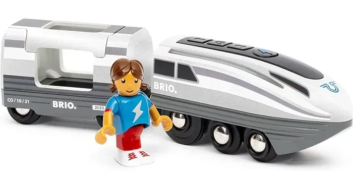 BRIO - Locomotive à piles Super Rapide Train électrique pour enfants 3+ avec bouton turbo et feux à DEL, blanc