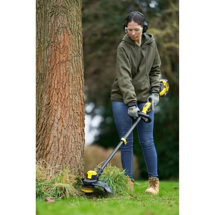 Stanley Fatmax Coupe-bordure Brushless 18V avec batterie 4Ah et chargeur