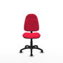 Chaise de bureau Algarra avec mécanisme de contact permanent de base, recouverte de tissu rouge. Équipée d'une base en polyamide noir, sans accoudoirs et avec roulettes autobloquantes.