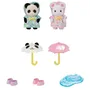 Sylvanian Families - Figurines Articulées Duo Bébés Panda et Souris Marshmallow en Habits de Pluie avec Parapluies Détachables