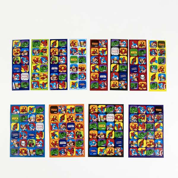 Pack de stickers 1000 pièces Marvel - Avengers et Spider-Man (21,5 x 21,5 x 5,2 cm)