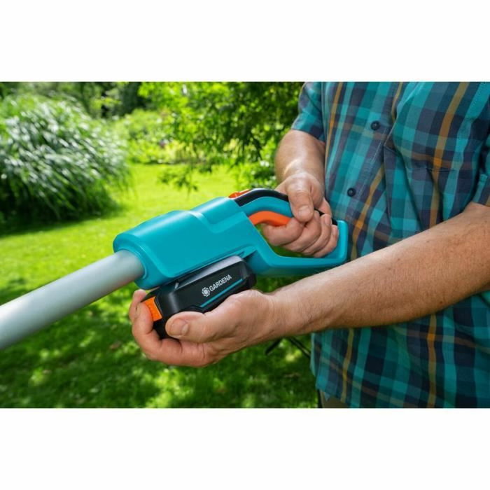 Gardena THS42/18V P4A Taille-haies sur perche 18V avec batterie et chargeur
