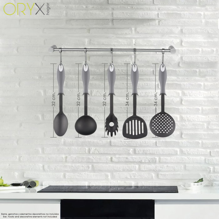 ORYX Cuillère de service en nylon avec manche anti-goutte 32 x 9,8 cm ORYX Cuillère de service en nylon avec manche anti-goutte 32 x 9,8 cm