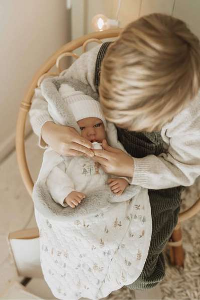 Muñecas Arias Muñeco Elegance Andie, Poupée de Poids avec Saquto 40 cm, Corps Doux, Langue Espagnol Muñecas Arias Muñeco Elegance Andie, Poupée de Poids avec Saquto 40 cm, Corps Doux, Langue Espagnol
