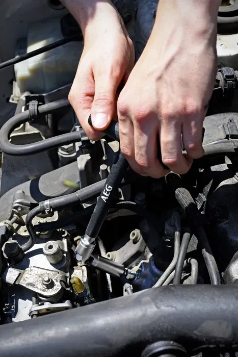 AEG - Clé à bougie de préchauffage Diesel avec 3 douilles 8, 10, 12 mm, poignée en T antidérapante et acier inoxydable