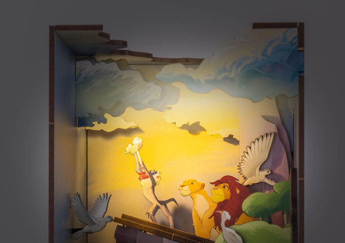 Disney maquette Book Nook Tiny Adventures Le Roi lion 23 cm Disney maquette Book Nook Tiny Adventures Le Roi lion 23 cm