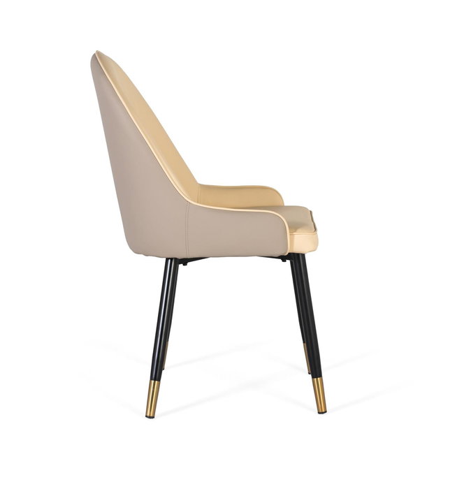 GINER Y COLOMER Lot de 4 Chaises Tapissées en Simili-Cuir Beige avec Structure en Acier Tubulaire Noir et Détail Doré - Design Moderne et Élégant