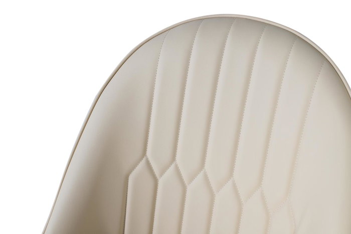 GINER Y COLOMER Lot de 4 Chaises Tapissées en Simili-Cuir Beige avec Structure en Acier Tubulaire Noir et Détail Doré - Design Moderne et Élégant