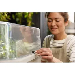 ELHO Noa Potager sur Pied Gris - 100% Recyclé avec Serre et Réservoir d'Eau - Pour Légumes, Fruits, Herbes - L. 79 x l. 39 x H. 94 cm