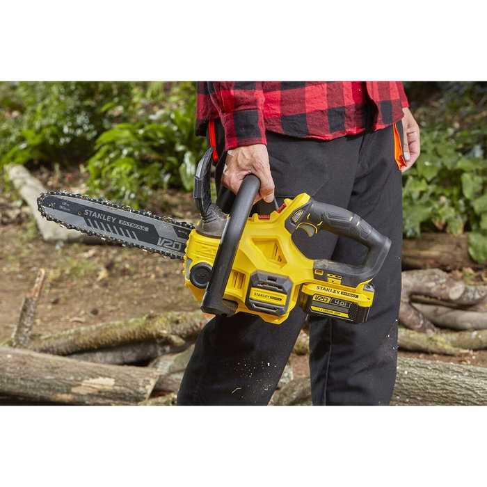 Stanley Fatmax SFMCCS630M1-QW - Tronçonneuse sans fil 18V avec batterie 4Ah et chargeur