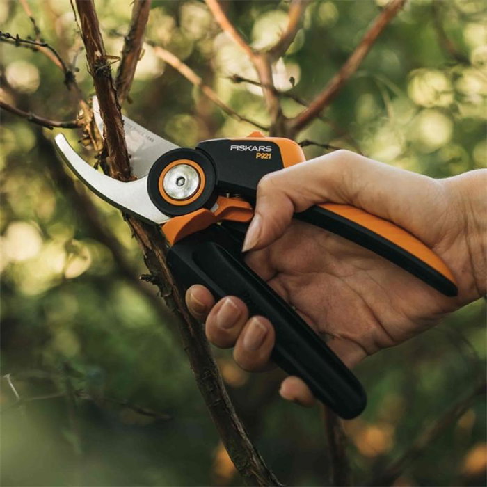 Fiskars P921 Sécateur PowerGear Bypass Taille M Noir et Orange - Réf. 1057173