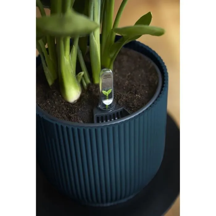 Elho Vibes Round Pot de Fleurs - Plastique Bleu Foncé - Diamètre 22 cm, Hauteur 20,16 cm - ELHO Elho Vibes Round Pot de Fleurs - Plastique Bleu Foncé - Diamètre 22 cm, Hauteur 20,16 cm - ELHO