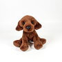 DEQUBE Peluche Labrador chocolat assis 12 cm, référence 939D00254 Bocalan