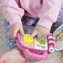 Fisher-Price Livre d'éveil Le goûter de Sis JMC52 - Livre son et lumière avec 20 chansons, sons et apprentissages - Format compact