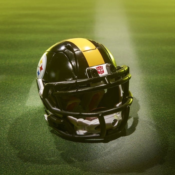 Transformers x NFL figurine Pittsburgh Steelers: Steelsmash 14 cm Transformers x NFL figurine Pittsburgh Steelers: Steelsmash 14 cm