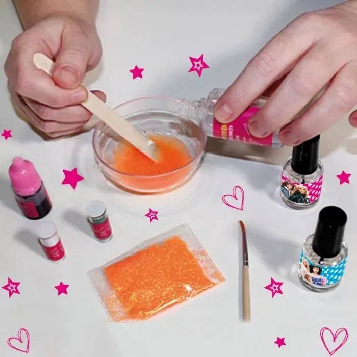Lisciani Barbie Nail Art - Vernis à ongles qui change de couleur au contact de l'eau, coffret créatif avec paillettes et flacons, à partir de 5 ans