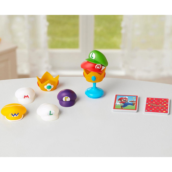 Epoch - Super Mario Cap Stacker 7554 - Jeu d'équilibre et de bataille avec figurines et cartes action - Jeu de société Nintendo pour enfant dès 4 ans