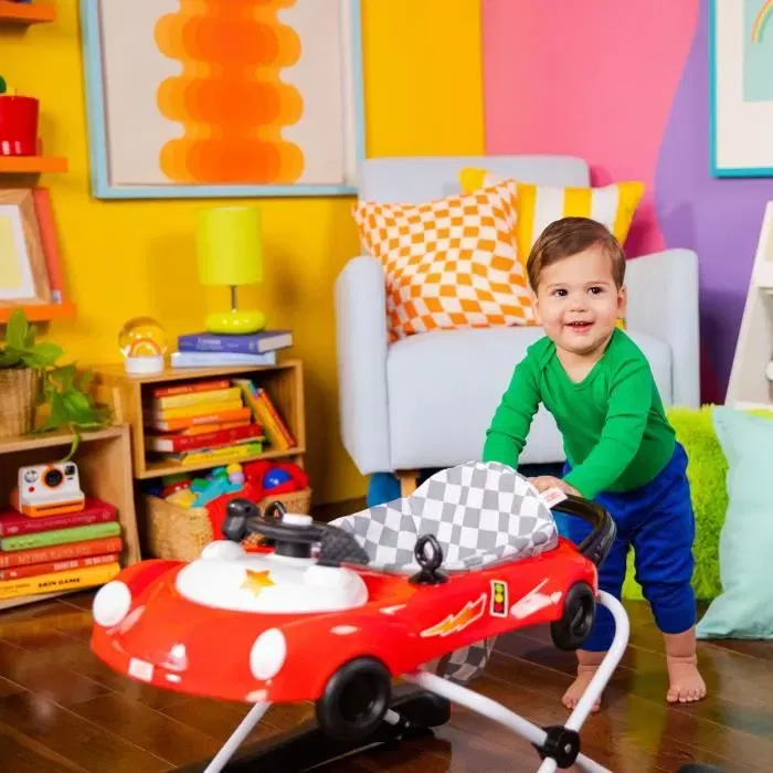 Bright Starts Trotteur Bébé 3 en 1 Pliable - Voiture à Pousser avec Station de Jeux Portable, 3 Modes Évolutifs, Rouge