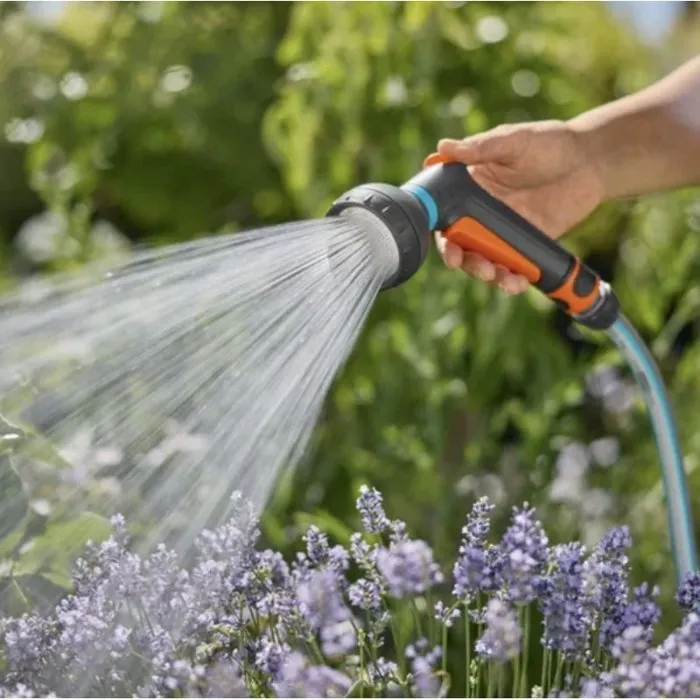 GARDENA Classic Pistolet-arrosoir avec Nécessaire de Base - Jet Réglable, Résistant au Gel, Garantie 5 Ans GARDENA Classic Pistolet-arrosoir avec Nécessaire de Base - Jet Réglable, Résistant au Gel, Garantie 5 Ans