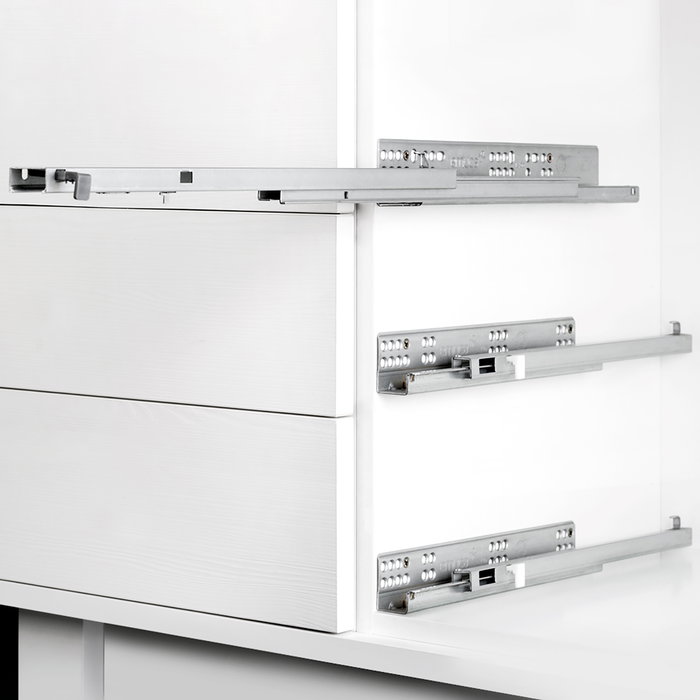 Emuca Jeu de coulisses invisibles Silver, coulisse à sortie totale, push, profondeur 250mm, Acier, zingué Emuca Jeu de coulisses invisibles Silver, coulisse à sortie totale, push, profondeur 250mm, Acier, zingué