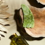 Cosmetic Club Masseur de corps Gua Sha en jade