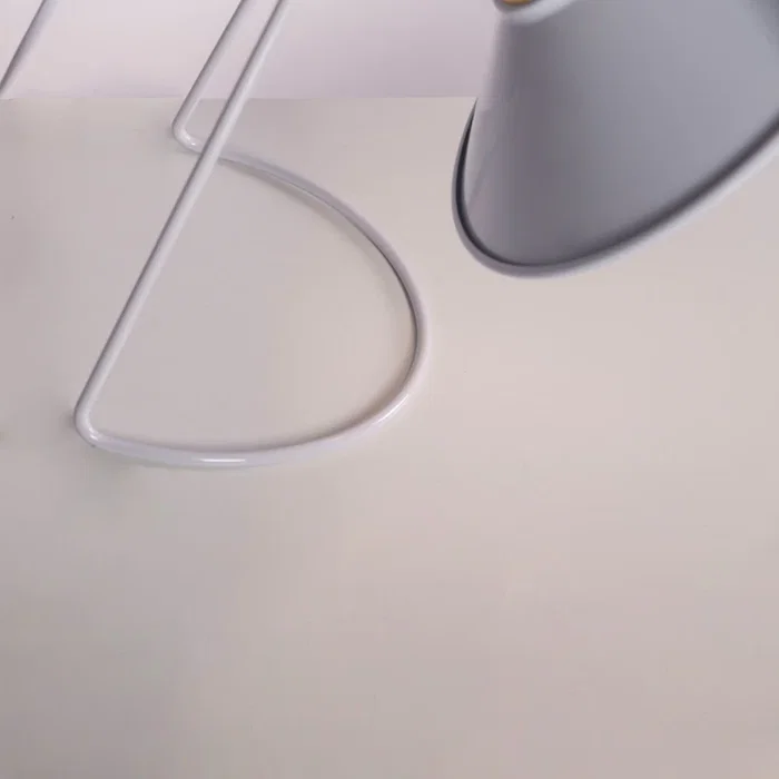 Kremenchuk Lampe de Table SKD-T1013 en Métal et Bois avec Douille E27