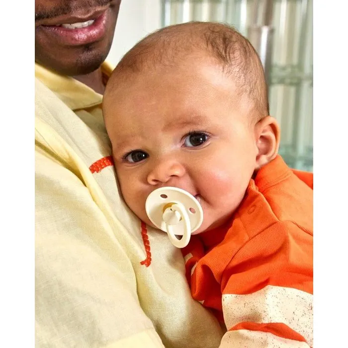 Bibs Sucette bébé Colour Embout rond Taille 2 Ivory Dark Oak - Pack de 2 Bibs Sucette bébé Colour Embout rond Taille 2 Ivory Dark Oak - Pack de 2