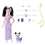 Barbie - Poupée Twinning Looks Asiatique avec Chien - JFP39 - Mattel - Tenue Fleurie Violette, Accessoires et Collier Inclus