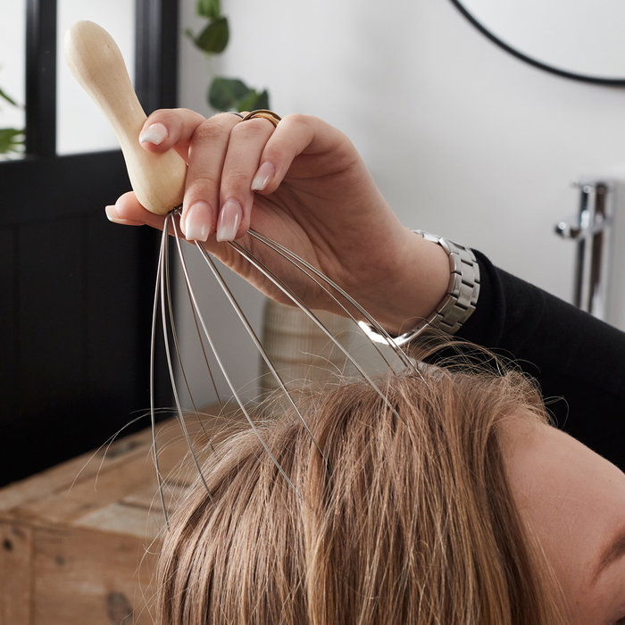 Cosmetic Club Masseur de tête en bois et acier inoxydable Cosmetic Club Masseur de tête en bois et acier inoxydable