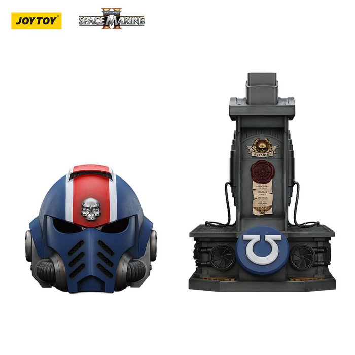 Joy Toy (CN) Warhammer 40,000: Space Marine 2 réplique Ultramarines Lieutenant Titus casque avec présentoir Joy Toy (CN) Warhammer 40,000: Space Marine 2 réplique Ultramarines Lieutenant Titus casque avec présentoir
