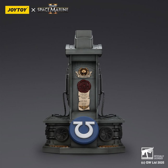 Joy Toy (CN) Warhammer 40,000: Space Marine 2 réplique Ultramarines Lieutenant Titus casque avec présentoir Joy Toy (CN) Warhammer 40,000: Space Marine 2 réplique Ultramarines Lieutenant Titus casque avec présentoir