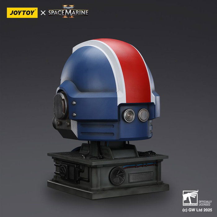 Joy Toy (CN) Warhammer 40,000: Space Marine 2 réplique Ultramarines Lieutenant Titus casque avec présentoir Joy Toy (CN) Warhammer 40,000: Space Marine 2 réplique Ultramarines Lieutenant Titus casque avec présentoir