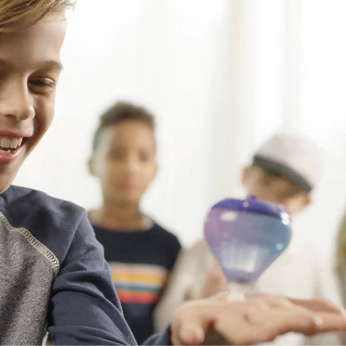 Chicos - E-Spin Energia, Toupie électronique avec lanceur électrique - Pack de 2 - Réf. 89085 - Pour enfants de 4 ans et plus