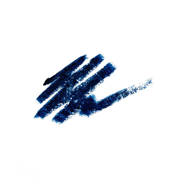 L'Oréal Paris Crayon Eyeliner Haute Couleur #Bleu Daim - Intensité 12h - Application précise et tenue longue durée - 1 unité L'Oréal Paris Crayon Eyeliner Haute Couleur #Bleu Daim - Intensité 12h - Application précise et tenue longue durée - 1 unité