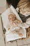 Muñecas Arias Aria - Poupée de poids élégance avec coussin, 40 cm, corps souple, espagnol