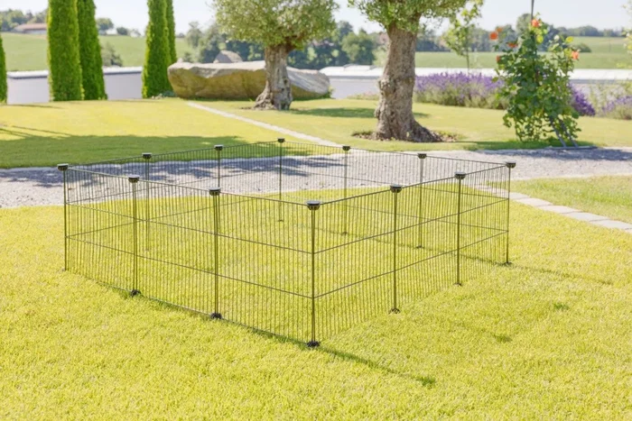 Kerbl - Kit d'enclos modulable Hopsi - 12 grilles 35x35 cm avec raccords - Usage intérieur/extérieur pour animaux et plantes