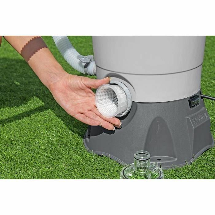 Bestway Pompe de filtration à sable 3 596 L/h pour piscine de 1 100 à 18 100 L Bestway Pompe de filtration à sable 3 596 L/h pour piscine de 1 100 à 18 100 L